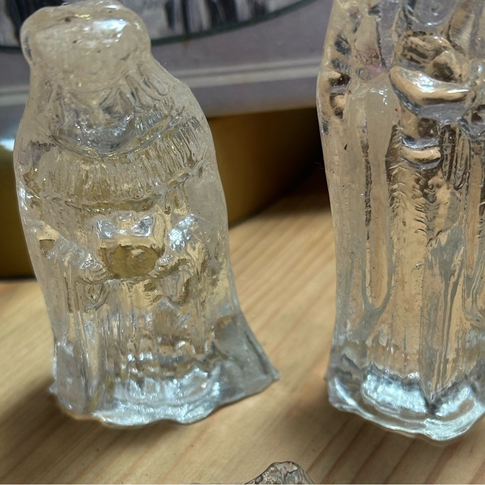 Vintage Glass Nativity Christmas Decor Set w Box Incomplete vintage nativity set - Picture 9 of 11